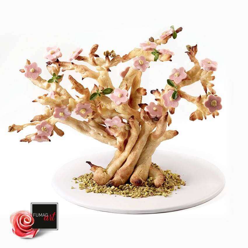 pesco_in_fiore_albero_di_grissini_con_fiori_di_mortadella_by_rita_loccisano_2x